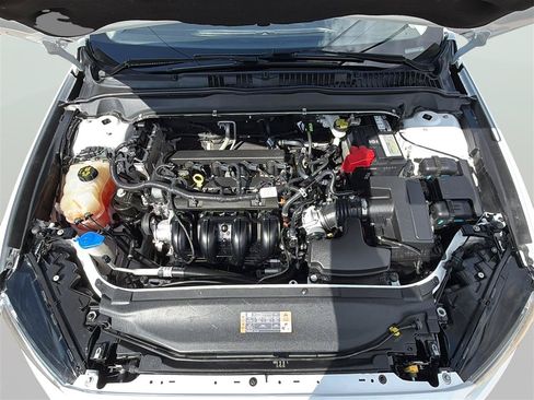 Used 2016 Ford Fusion SE FWD image 22