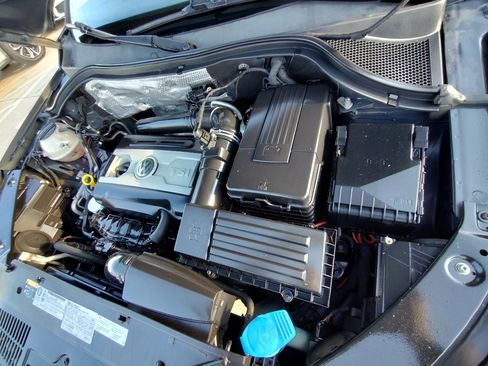 Used 2016 Volkswagen Tiguan SE image 47