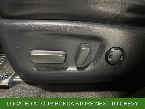 Used 2016 Toyota RAV4 Limited image 14