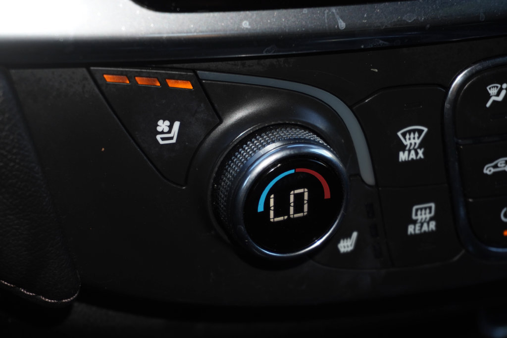 Used 2023 Chevrolet Traverse High Country w/ LPO, Floor Liner Package AWD/4WD image 35