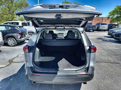 Used 2024 Toyota RAV4 XLE FWD image 21