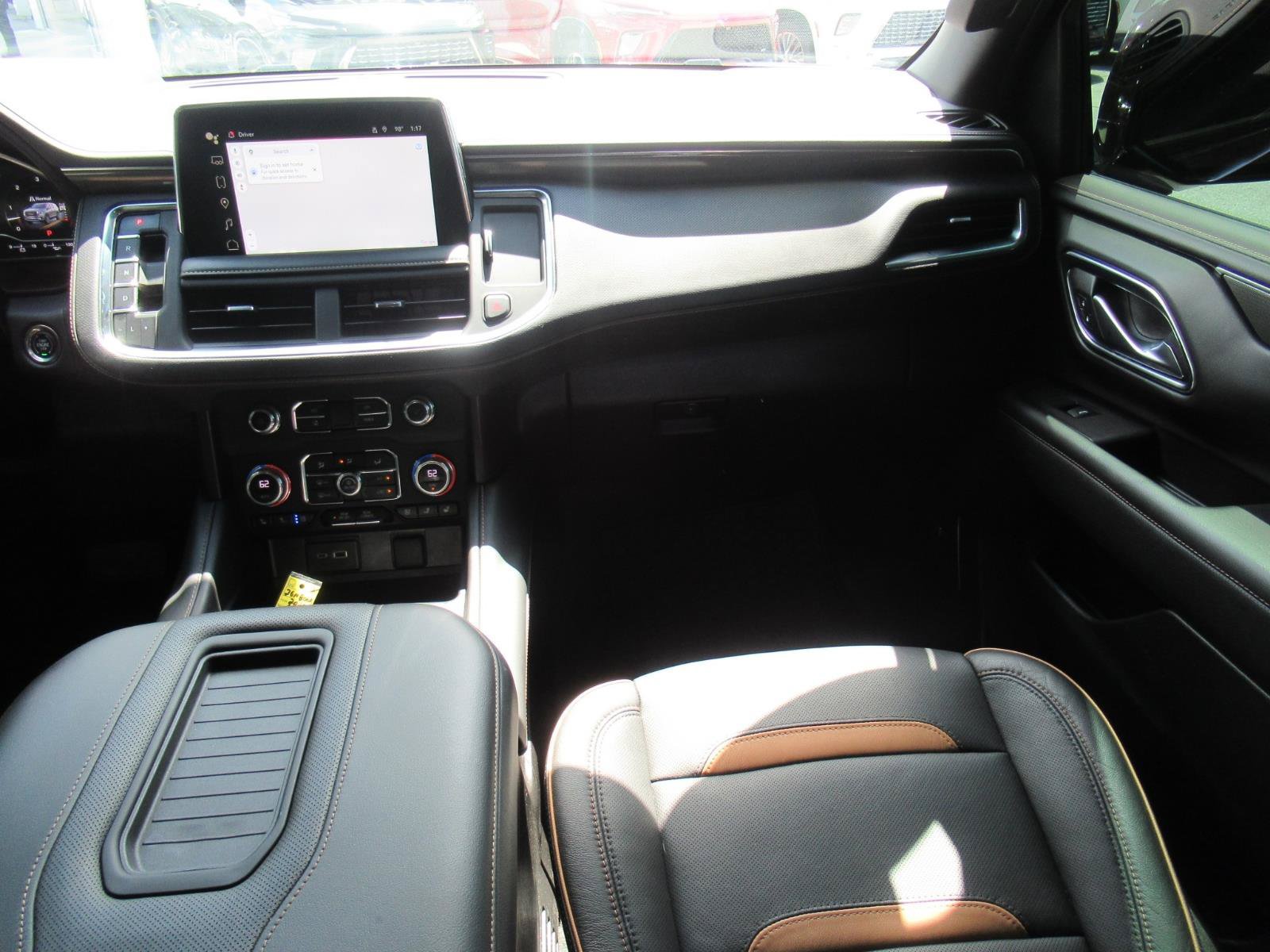 Used 2023 GMC Yukon AT4 w/ AT4 Premium Plus Package AWD/4WD image 13