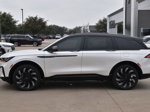 New 2026 Lincoln Nautilus Reserve w/ Jet Appearance Package image 11