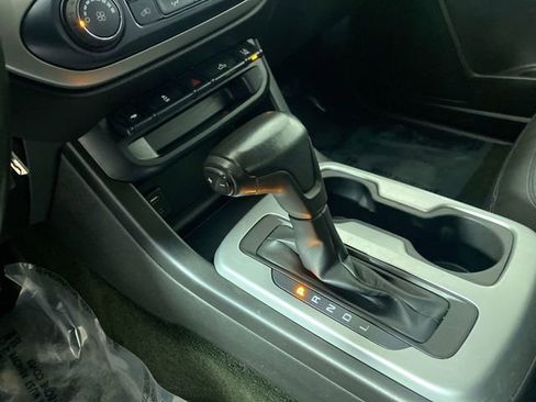 Used 2018 Chevrolet Colorado LT w/ LT Convenience Package image 18