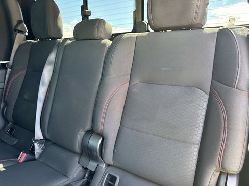 Used 2022 Jeep Gladiator Rubicon w/ LED Lighting Group AWD/4WD image 14