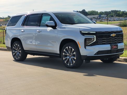 New 2026 Chevrolet Tahoe High Country AWD/4WD image 1