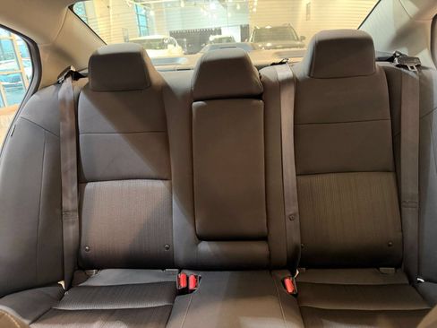 Used 2025 Nissan Altima 2.5 SV FWD image 37