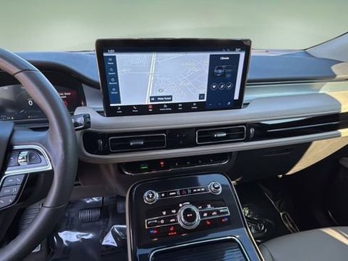 Used 2023 Lincoln Nautilus Standard w/ Premium Package image 25