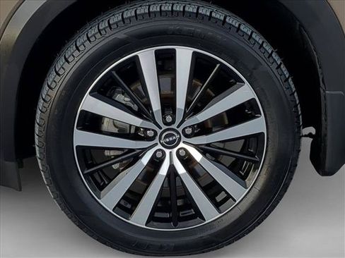 Used 2023 Nissan Pathfinder Platinum w/ Black Appearance Package AWD/4WD image 25