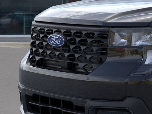 New 2026 Ford Maverick XLT w/ XLT Luxury Package FWD image 18
