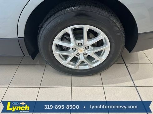 Used 2023 Chevrolet Equinox LT image 28