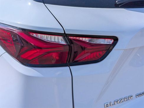 Used 2022 Chevrolet Blazer LT image 13
