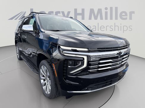New 2026 Chevrolet Suburban Premier w/ Sun And Tow Package AWD/4WD image 7