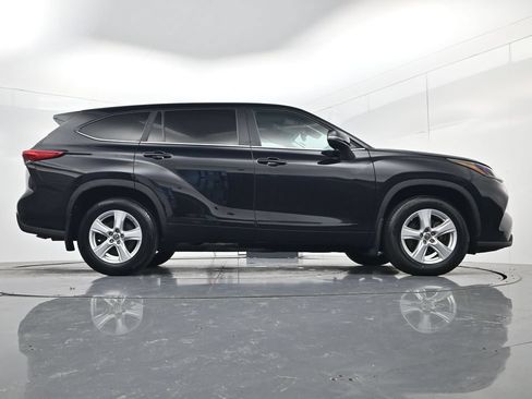 Used 2023 Toyota Highlander L FWD image 50