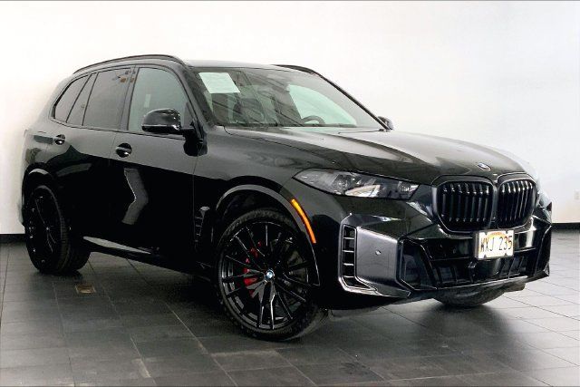 Used 2024 BMW X5 sDrive40i w/ M Sport Package RWD image 2