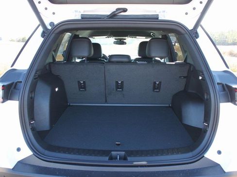 New 2026 Chevrolet Equinox LT w/ Convenience Package II image 19