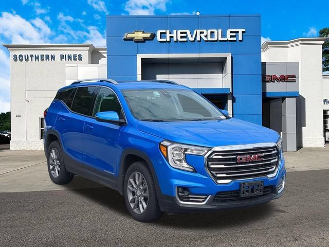 Used 2024 GMC Terrain SLT AWD/4WD image 1