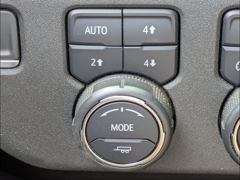 Certified 2023 Chevrolet Silverado 1500 LTZ AWD/4WD image 25