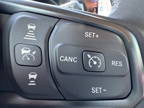 New 2025 Jeep Gladiator Sport image 16