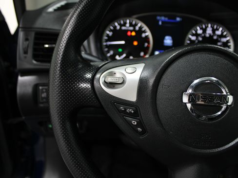 Used 2019 Nissan Sentra S image 10