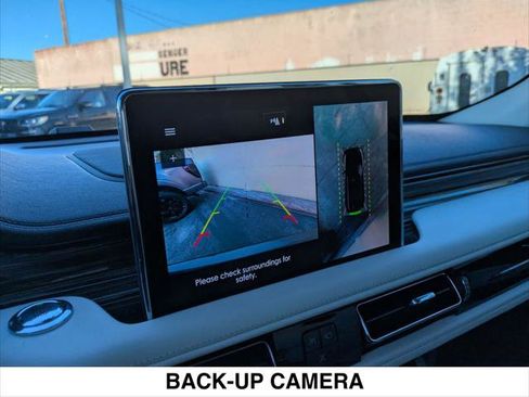 Used 2023 Lincoln Aviator Black Label w/ Class IV Trailer Tow Package image 20