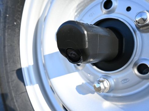 New 2025 Ford Bronco 4-Door image 5