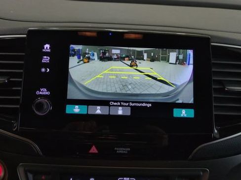 Used 2022 Honda Pilot Sport image 17