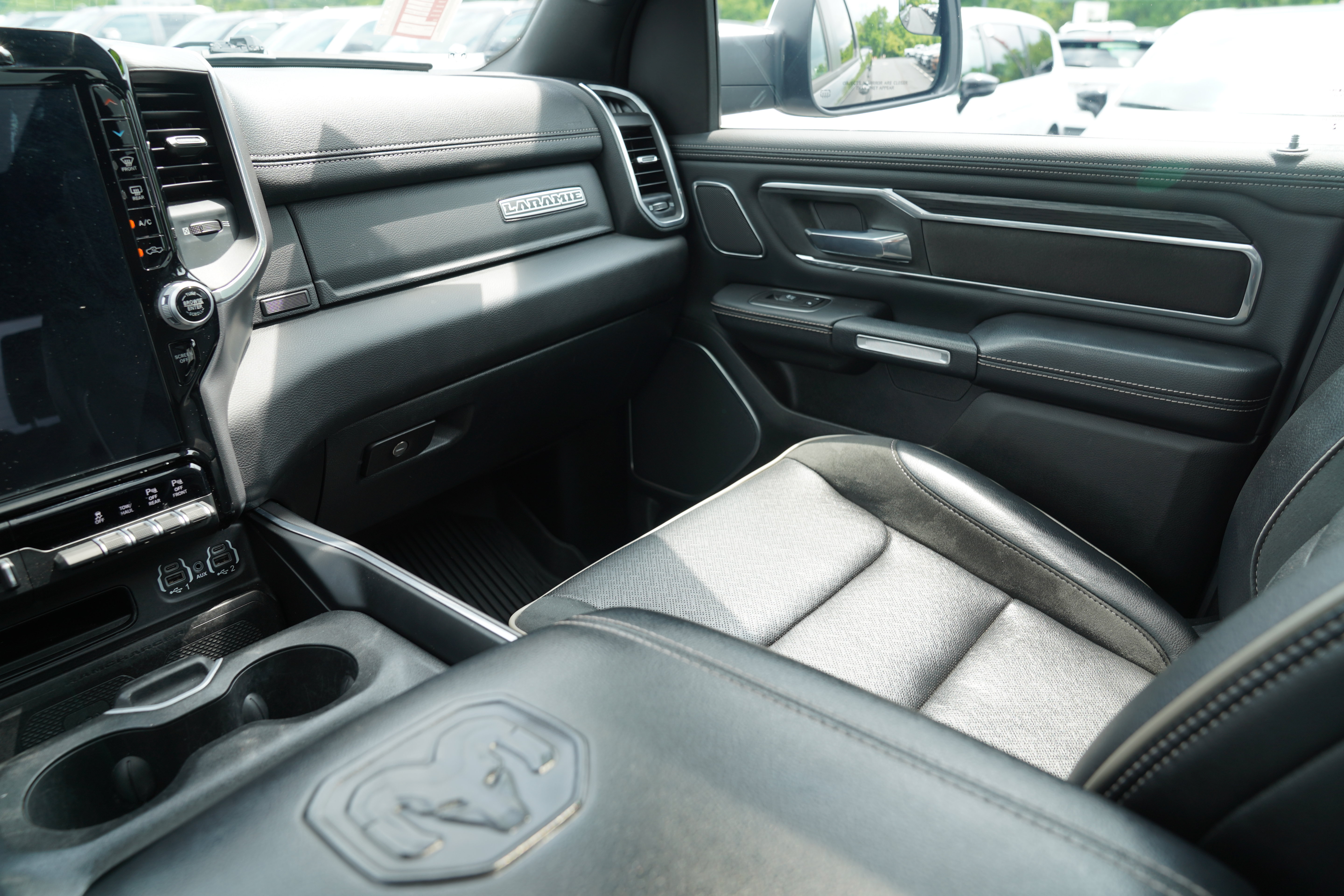 Used 2023 RAM 1500 Laramie AWD/4WD image 13