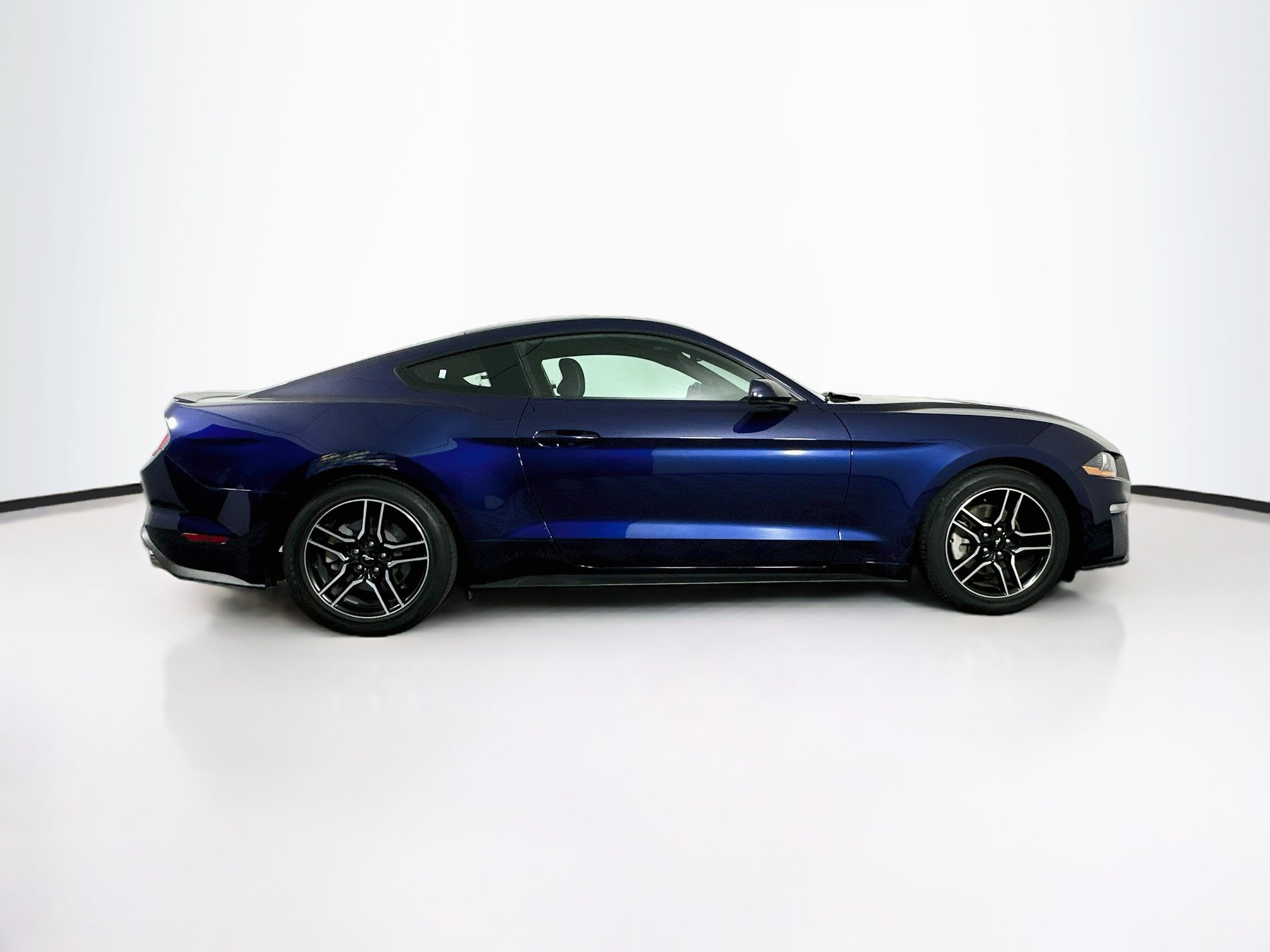 Used 2018 Ford Mustang Coupe w/ Equipment Group 101A RWD image 10