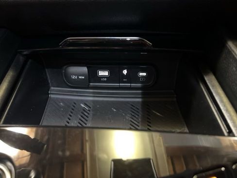 Used 2023 Kia Sportage SX Prestige image 32