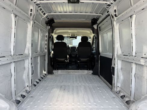 Used 2024 RAM ProMaster 2500 w/ Safety Group FWD image 13