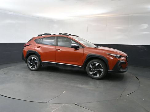 Used 2024 Subaru Crosstrek 2.5i Limited w/ Crosstrek Mirror Package AWD/4WD image 7