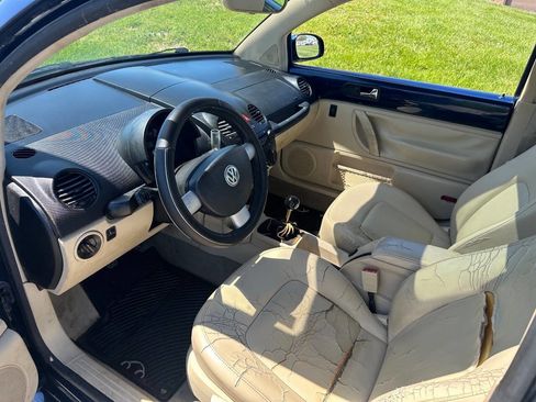 Used 2004 Volkswagen Beetle GLS FWD image 12