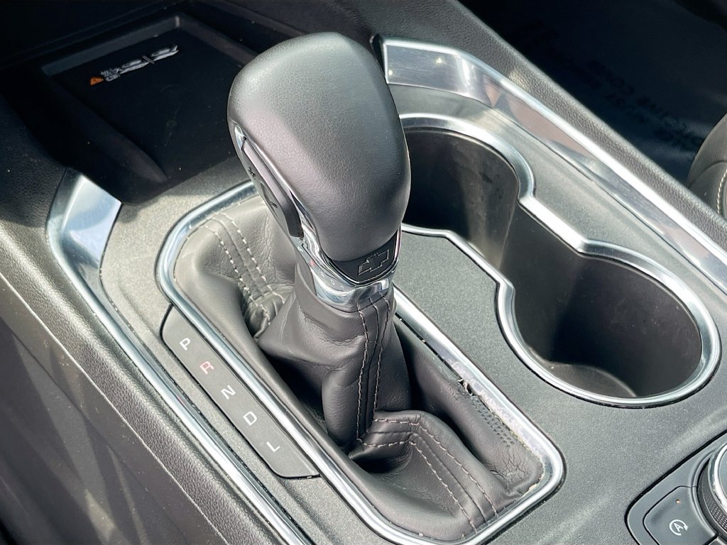 Used 2023 Chevrolet Traverse Premier FWD image 17