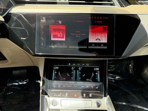 Used 2024 Audi Q8 e-tron Premium Plus AWD/4WD image 21