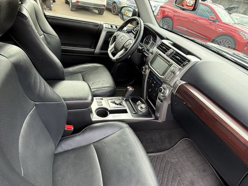 Used 2016 Toyota 4Runner Limited AWD/4WD image 29