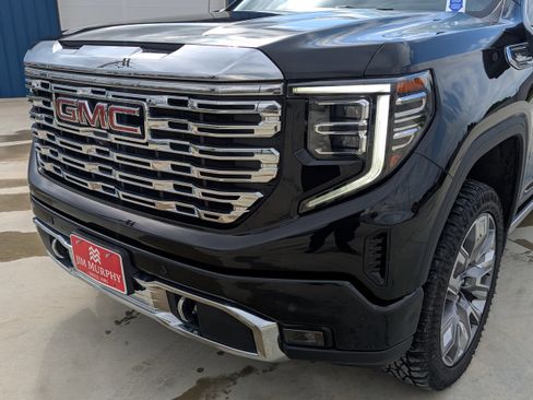 Used 2023 GMC Sierra 1500 Denali w/ Denali Reserve Package AWD/4WD image 6