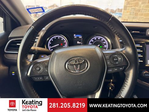 Used 2020 Toyota Camry SE image 15