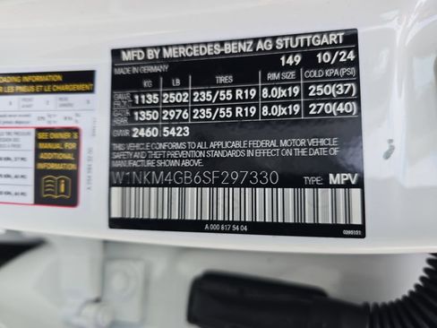 Certified 2025 Mercedes-Benz GLC 300 image 35