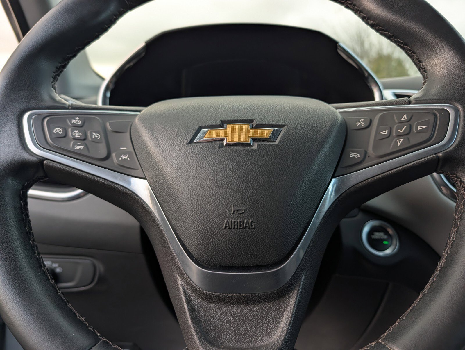 Used 2023 Chevrolet Equinox LT w/ Driver Convenience Package AWD/4WD image 29