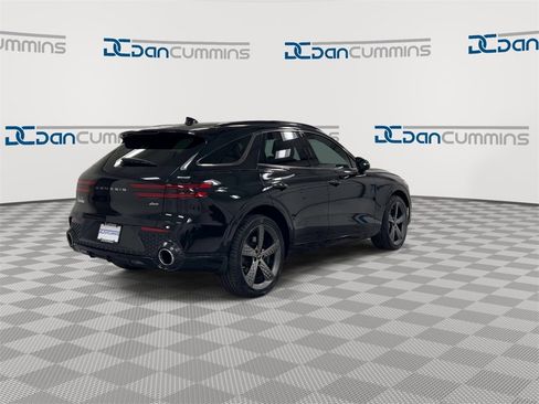 Used 2023 Genesis GV70 2.5T w/ Sport Prestige Package image 8