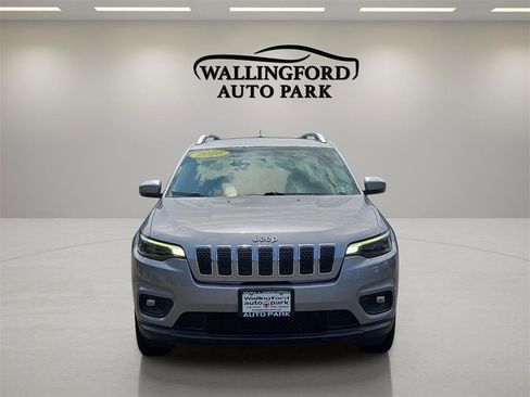 Used 2020 Jeep Cherokee Latitude Plus image 2