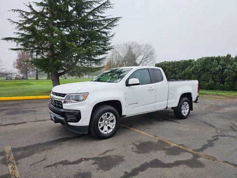 Used 2022 Chevrolet Colorado LT w/ Fleet Safety Package image 4