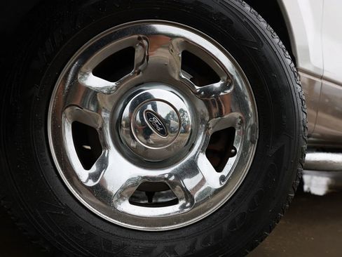 Used 2006 Ford F150 XLT image 29