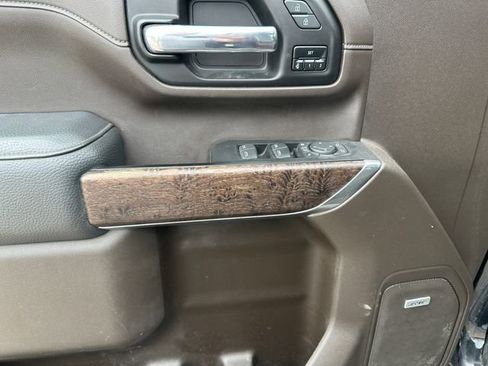 Used 2023 GMC Sierra 3500 Denali w/ Denali Ultimate Package image 15