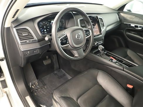 Used 2020 Volvo XC90 T5 Momentum image 15