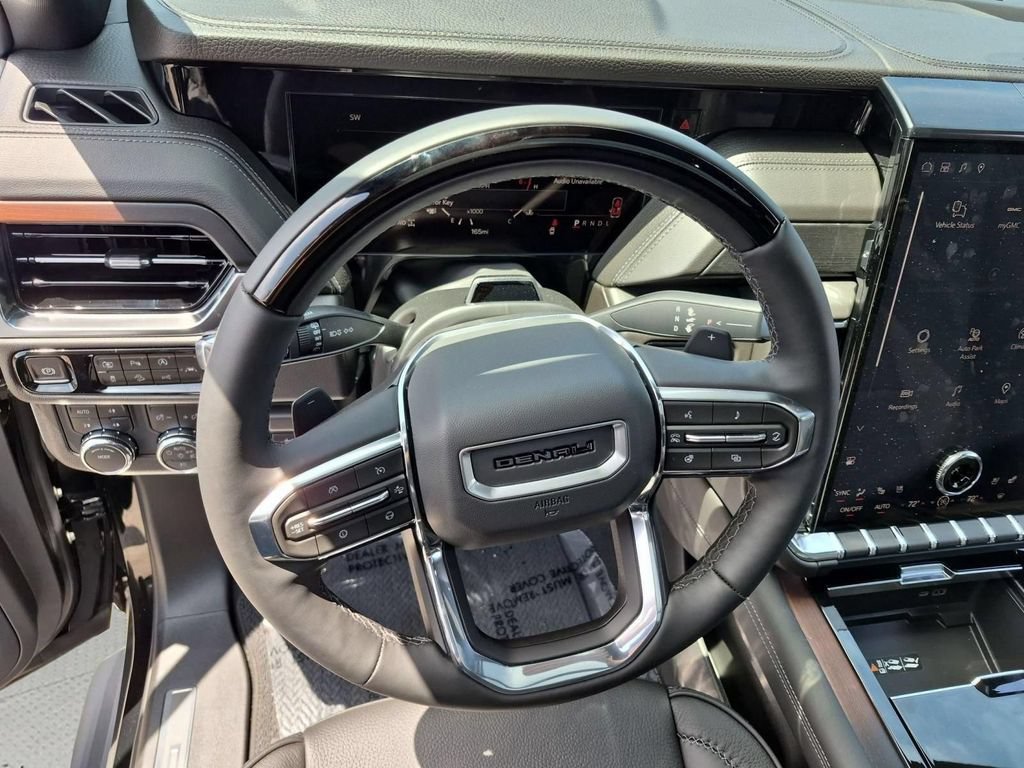 New 2026 GMC Yukon Denali w/ Advanced Technology Package AWD/4WD image 8