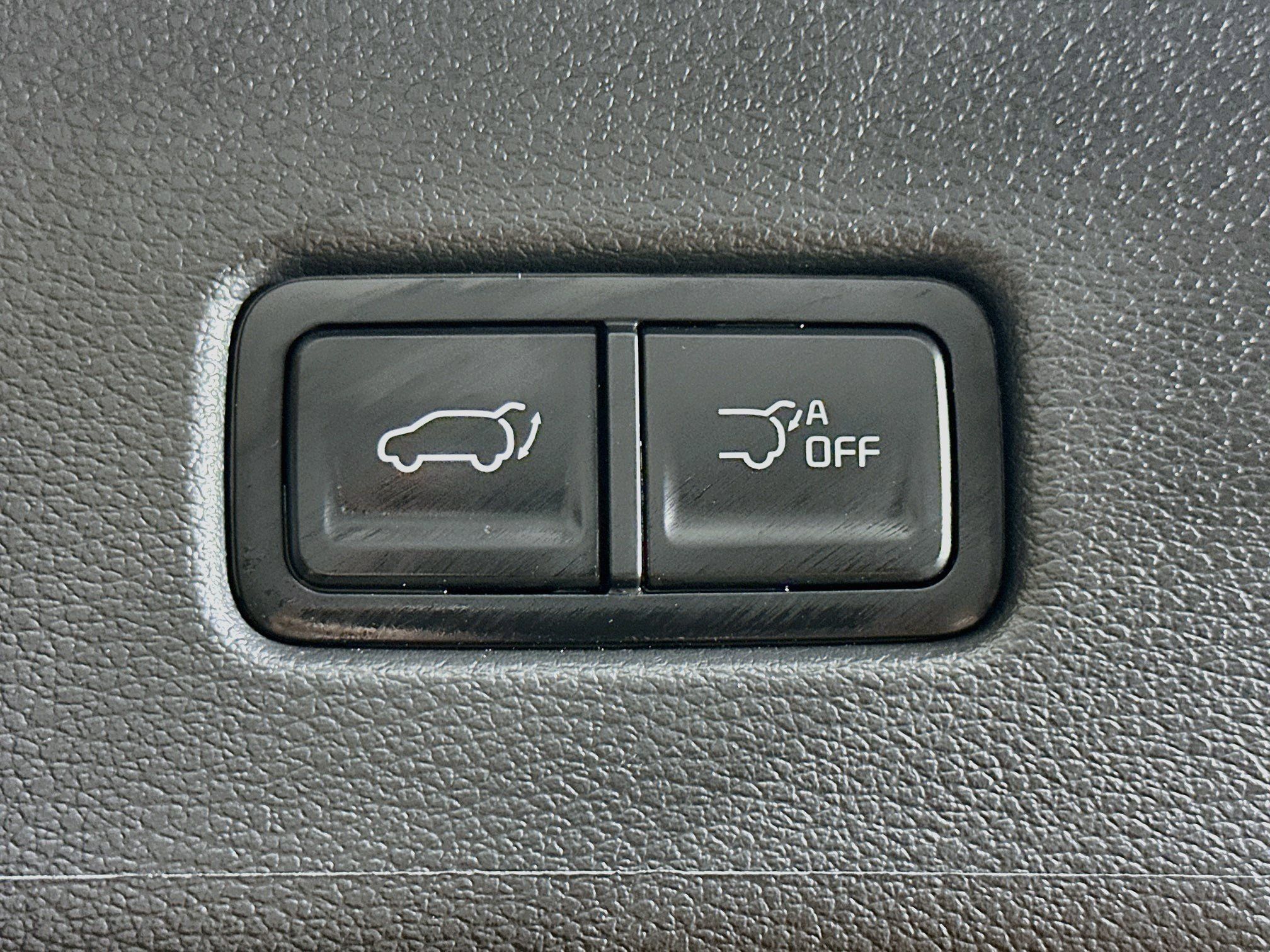 Used 2025 Kia Telluride S FWD image 32