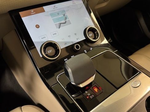 Used 2023 Land Rover Range Rover Velar S image 18