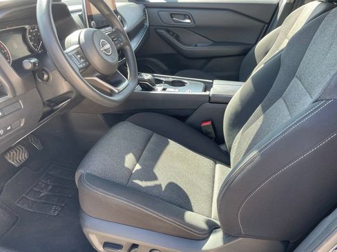 Used 2024 Nissan Rogue SV FWD image 9